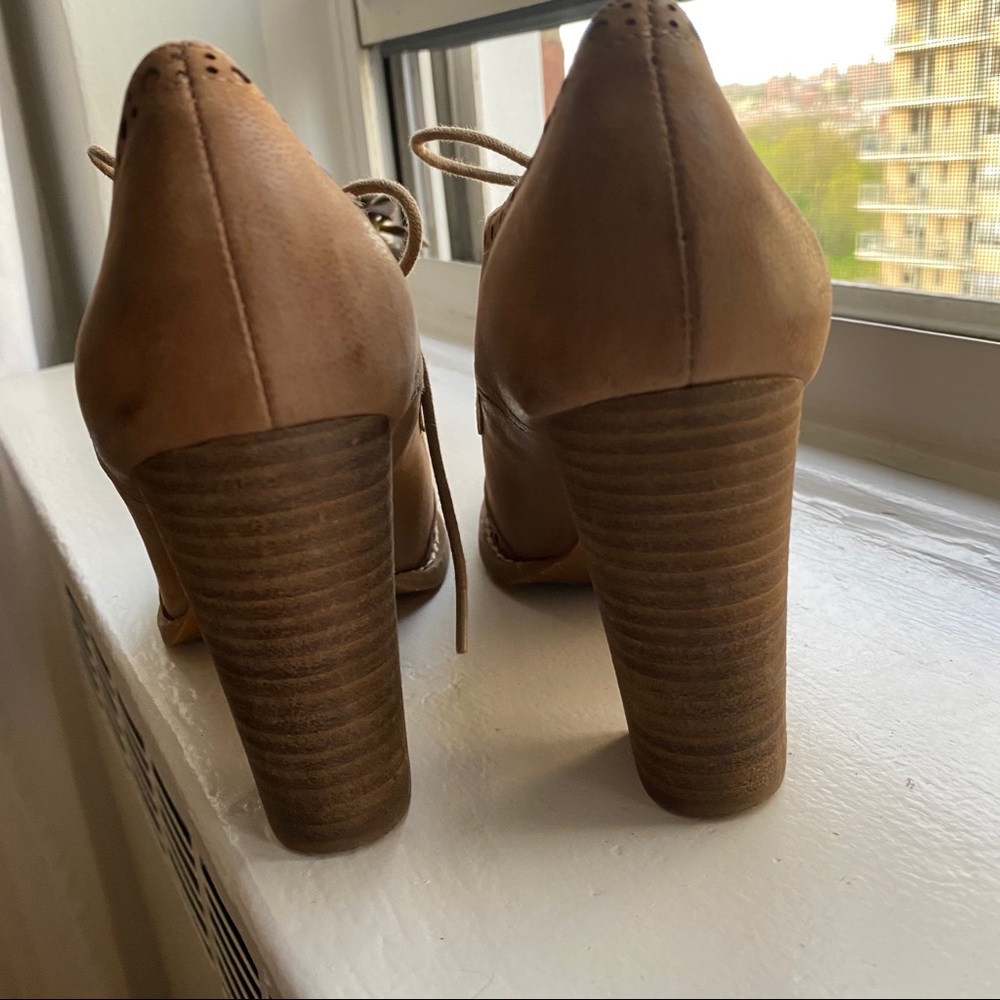 Crown Vintage Bonnie Oxford Wingtip Heel Pumps 6 - Picture 3 of 7